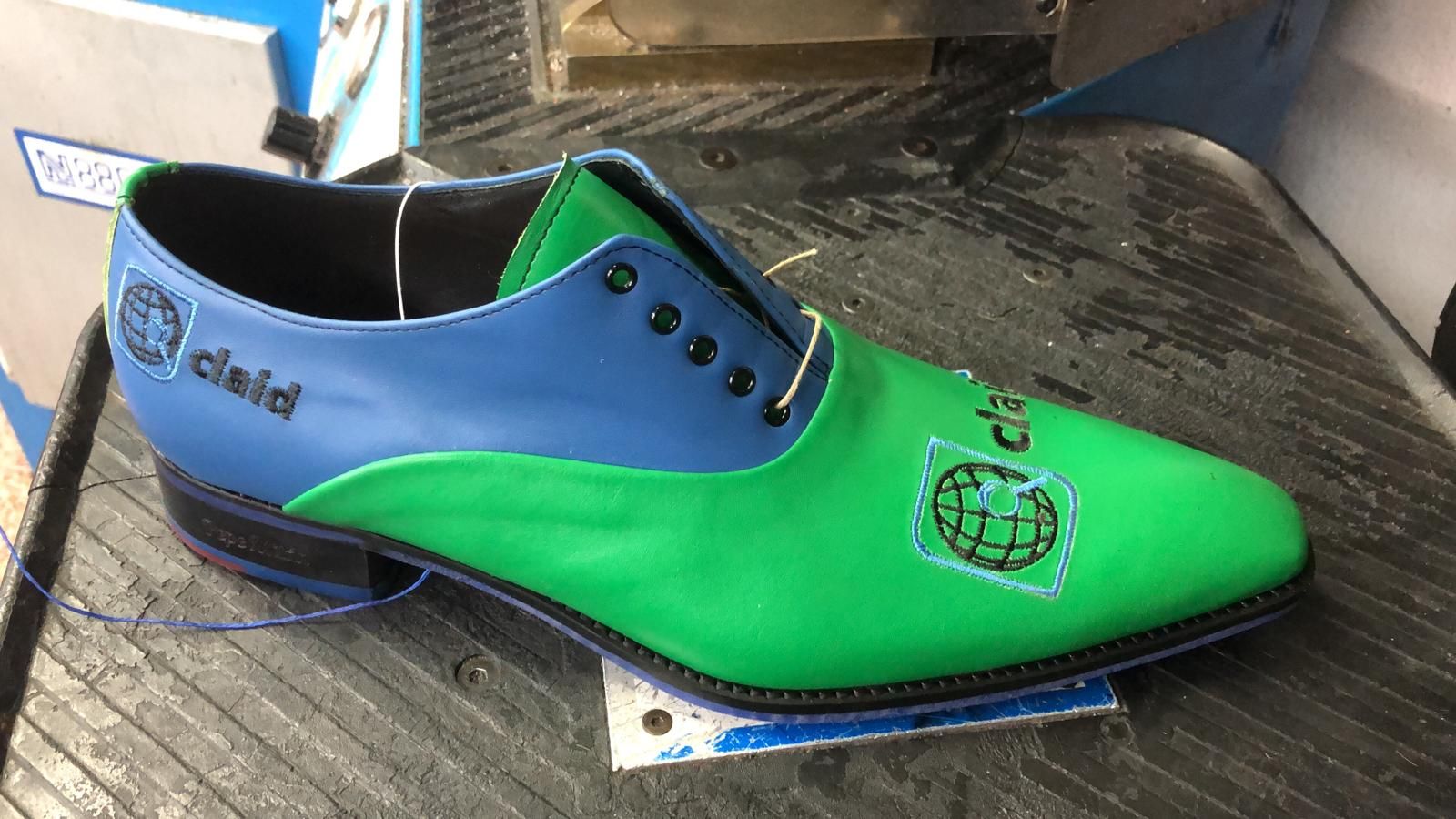 Shoelia schoenen zelf ontwerpen met een bedrijfslogo Pepe Milan schoenen