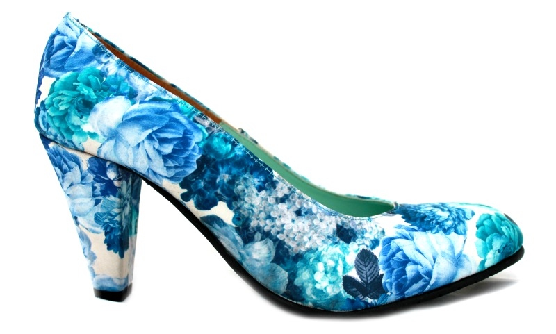 blauw wit, Schoenen damesschoenen Pumps Prada Herfst 2014 canvas pumps 