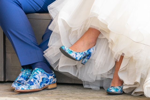 Shoelia garden delight schoenen matchende set heren en damesschoenen blauwe bloemen Pepe Milan Shoelia matchende schoenen heren en dames