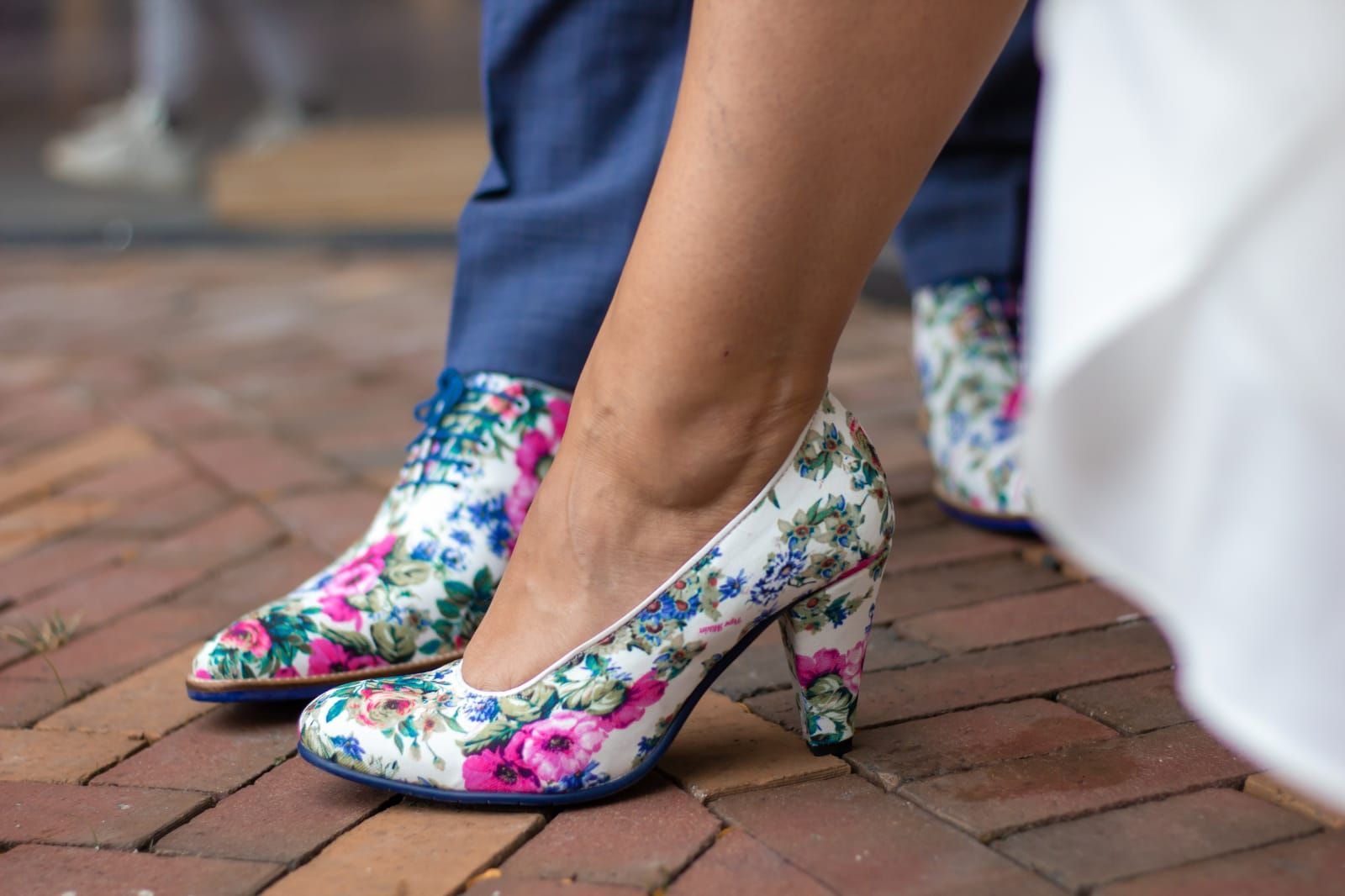 Shoelia Buitenpretje heren en damesschoenen trouwschoenen met bloemenprint Pepe Milan